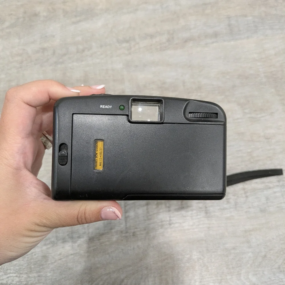 Easy Shot ES17 CC Focus Free Point And Shoot Film Camera